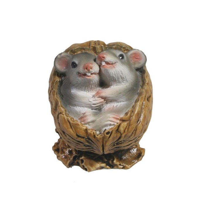 Фигурка декоративная Серые крыски в орешке - купить с доставкой