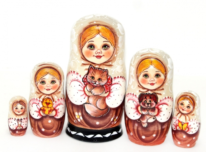 Матрешка Соня с котенком коричневая